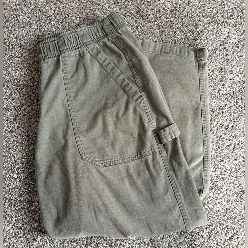 Old Navy Women's Cargo Pants - Olive Green